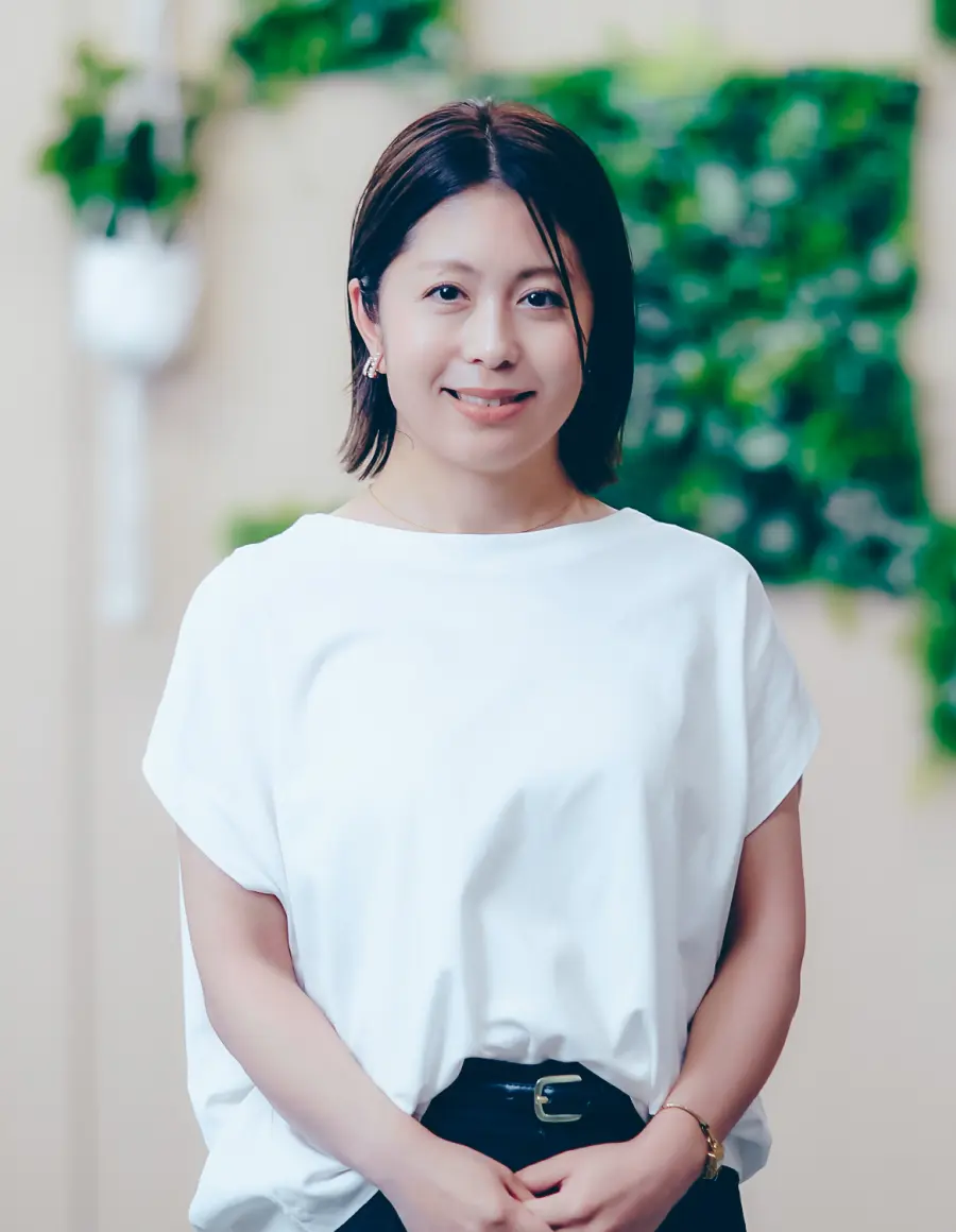 女性社員1