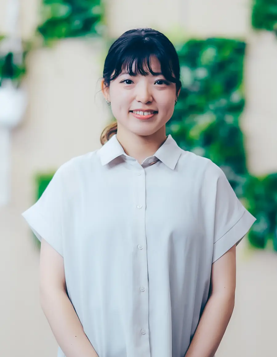 女性社員2