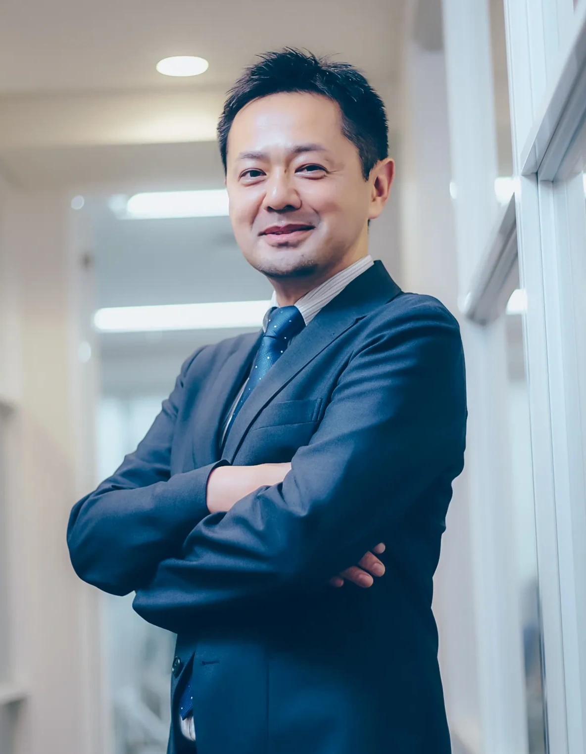 男性社員8